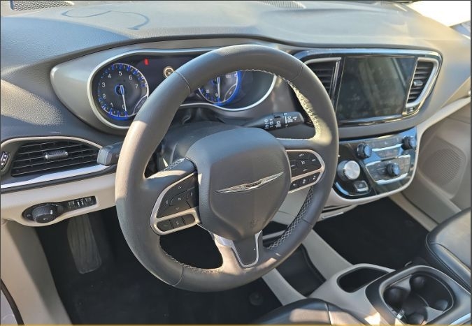 2022 Chrysler Pacifica TOURING L FWD